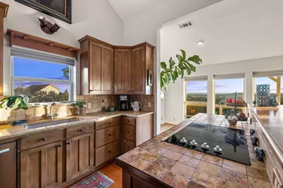 8132 Breeze Way, Jonestown, TX 78645 - Photo 17