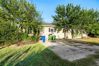 604 S Donohoe Street, Granger, TX 76530 - Photo 31