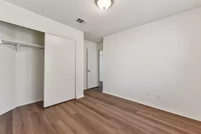 101 Bandara Woods Boulevard, Elgin, TX 78621 - Photo 19