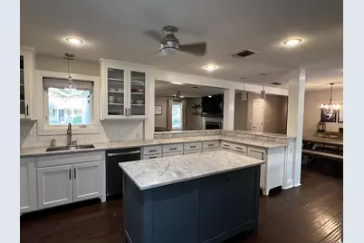 310 Buckeye Trail, La Grange, TX 78945 - Photo 9