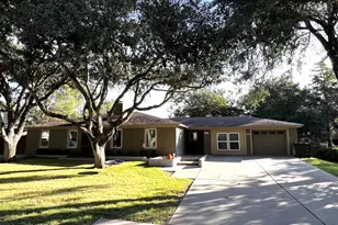 310 Buckeye Trail, La Grange, TX 78945 - Photo 1