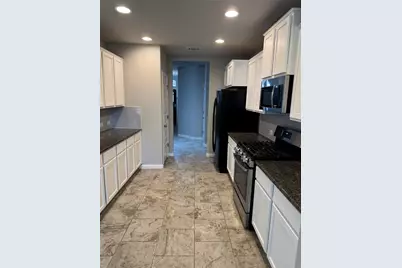 204 Wilderness Trail, Elgin, TX 78621 - Photo 13