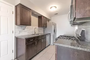 1810 Nicole Cir, Round Rock, TX 78664 - Photo 3