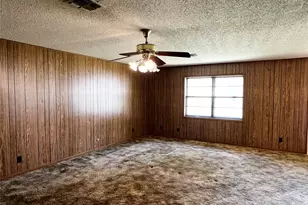 405 E Roitsch Ln, La Grange, TX 78945 - Photo 7