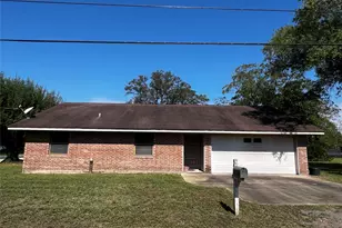 405 E Roitsch Ln, La Grange, TX 78945 - Photo 1