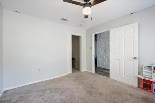 201 N Oak Hollow Rd, Georgetown, TX 78628 - Photo 19