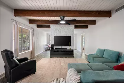 201 N Oak Hollow Road, Georgetown, TX 78628 - Photo 7