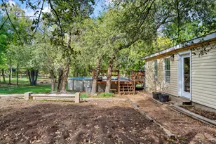 201 N Oak Hollow Rd, Georgetown, TX 78628 - Photo 37