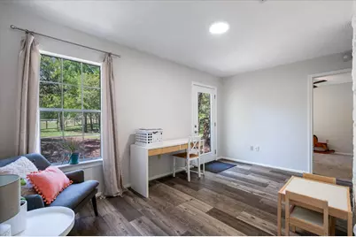 201 N Oak Hollow Road, Georgetown, TX 78628 - Photo 11