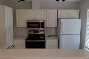 9405 Newberry Dr, Austin, TX 78729 - Photo 5