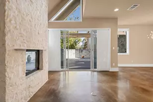 1601 Houston St, Austin, TX 78756 - Photo 5