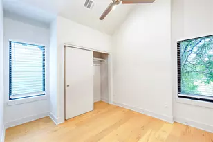 1118 Walton Ln, Austin, TX 78721 - Photo 7
