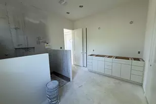 604 Hi Circle South Dr, Horseshoe Bay, TX 78657 - Photo 11