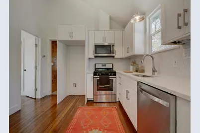 66 1/2 Navasota Street #B, Austin, TX 78702 - Photo 5