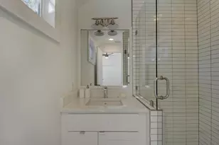 66 1/2 Navasota St, Austin, TX 78702 - Photo 9