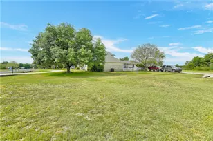 40202 Settlers Path Path, Georgetown, TX 78626 - Photo 19