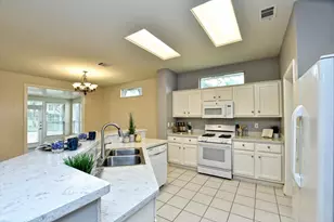 292 Whispering Wind Dr, Georgetown, TX 78633 - Photo 9
