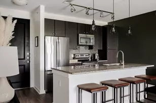 1900 Barton Springs Rd, Austin, TX 78704 - Photo 9