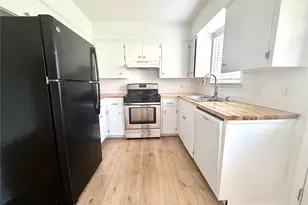 1708 Pennsylvania Ave, Austin, TX 78702 - Photo 3