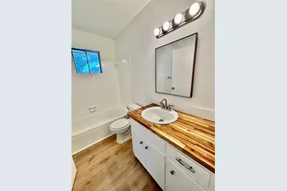 1708 Pennsylvania Avenue, Austin, TX 78702 - Photo 9