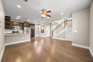 7505 Sugar Magnolia St, Austin, TX 78757 - Photo 7