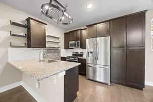 7505 Sugar Magnolia St, Austin, TX 78757 - Photo 9