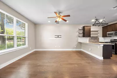 7505 Sugar Magnolia Street, Austin, TX 78757 - Photo 5