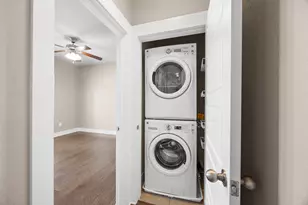 7505 Sugar Magnolia St, Austin, TX 78757 - Photo 17