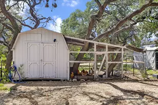 575 Co Rd 342, Hondo, TX 78801 - Photo 23