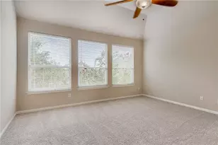 12605 Uvalde Creek Dr, Austin, TX 78732 - Photo 7