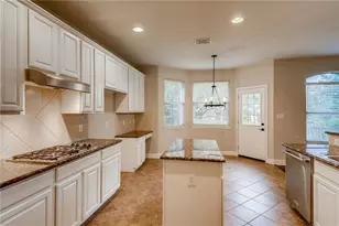 12605 Uvalde Creek Dr, Austin, TX 78732 - Photo 9