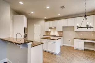 12605 Uvalde Creek Dr, Austin, TX 78732 - Photo 5