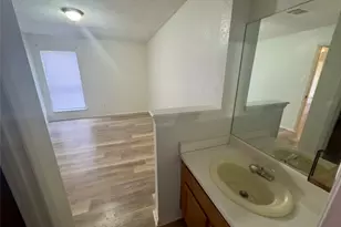 112 B Mockingbird Ln, Lockhart, TX 78644 - Photo 13