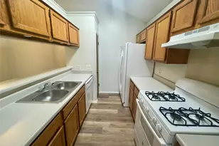 112 B Mockingbird Ln, Lockhart, TX 78644 - Photo 7