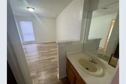 112 B Mockingbird Lane, Lockhart, TX 78644 - Photo 13