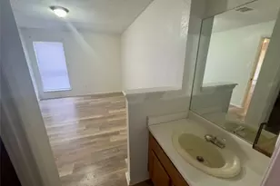 112 B Mockingbird Ln, Lockhart, TX 78644 - Photo 13