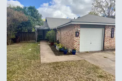 112 B Mockingbird Lane, Lockhart, TX 78644 - Photo 1