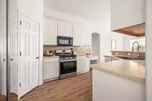 717 Windsor Castle Dr, Pflugerville, TX 78660 - Photo 25