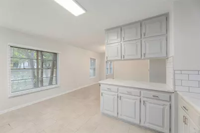 419 N Doak Street, Taylor, TX 76574 - Photo 15