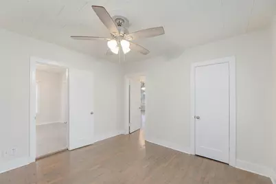 419 N Doak Street, Taylor, TX 76574 - Photo 27