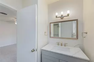 419 N Doak St, Taylor, TX 76574 - Photo 21