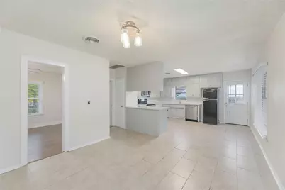 419 N Doak Street, Taylor, TX 76574 - Photo 9