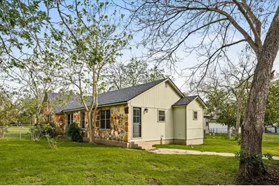 419 N Doak Street, Taylor, TX 76574 - Photo 31