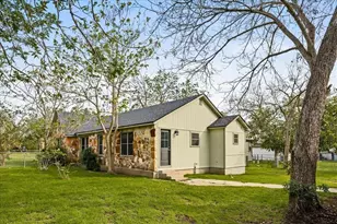 419 N Doak St, Taylor, TX 76574 - Photo 31