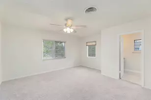 419 N Doak St, Taylor, TX 76574 - Photo 17