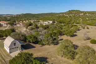 5135 Lookout Ridge Dr, Marble Falls, TX 78654 - Photo 3