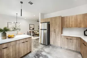 4805 Sara Dr, Austin, TX 78721 - Photo 11