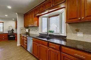 8810 Mountain Path Cir, Austin, TX 78759 - Photo 9