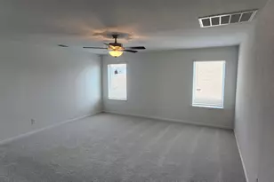 504 Yellow Ribbon Trl, Jarrell, TX 76537 - Photo 5
