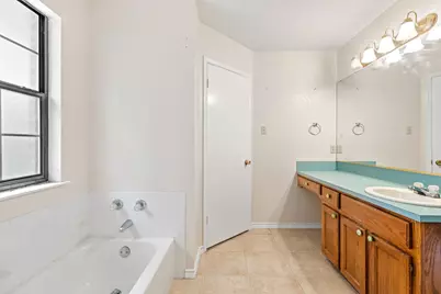 1502 Oak Knoll Lane, Lockhart, TX 78644 - Photo 11